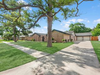 8511 De Moss Drive, Houston, TX 77036