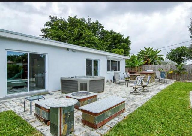 1905 N 45th Avenue, Hollywood, FL 33021