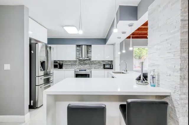 1905 N 45th Avenue, Hollywood, FL 33021