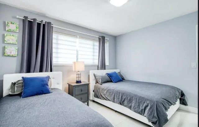 1905 N 45th Avenue, Hollywood, FL 33021