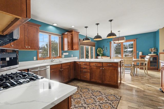 59589 Walton Drive, Elkhart, IN 46517