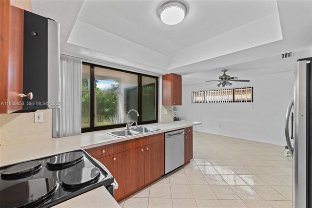 7070 NW 21st St 0, Sunrise, FL 33313