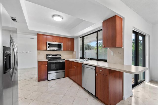 7070 NW 21st St 0, Sunrise, FL 33313