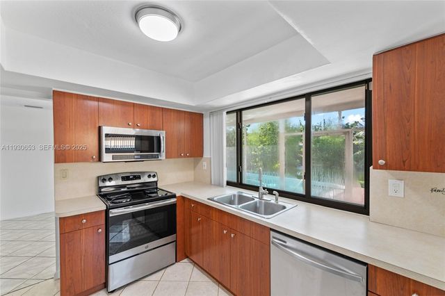 7070 NW 21st St 0, Sunrise, FL 33313