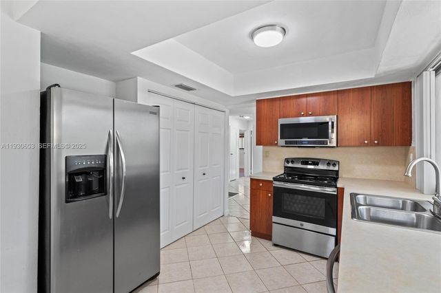 7070 NW 21st St 0, Sunrise, FL 33313