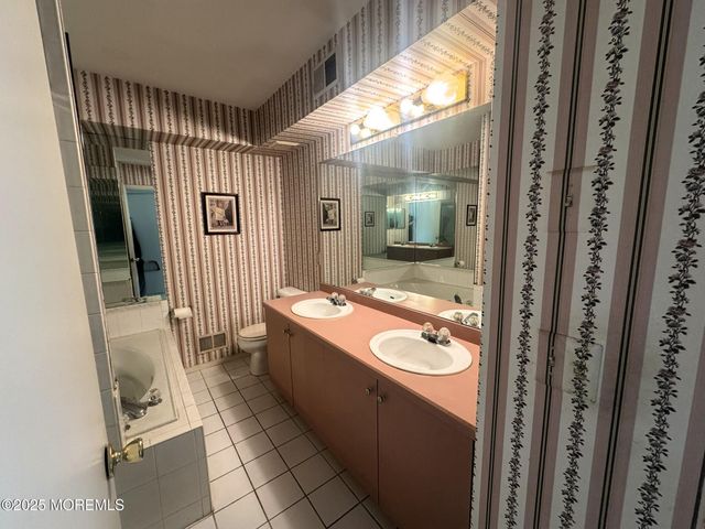 37 Citation Drive, Freehold, NJ 07728