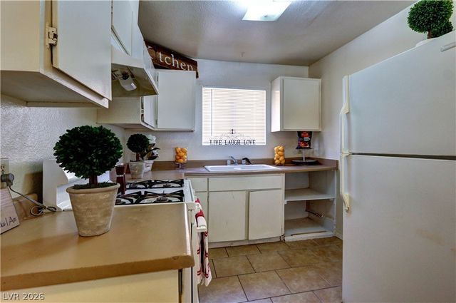 1721 Cordoba Lane, Las Vegas, NV 89108