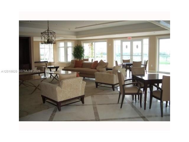 19900 E Country Club Dr 804, Aventura, FL 33180