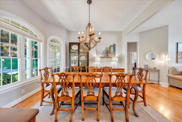 625 Winding Waters DR, Moneta, VA 24121