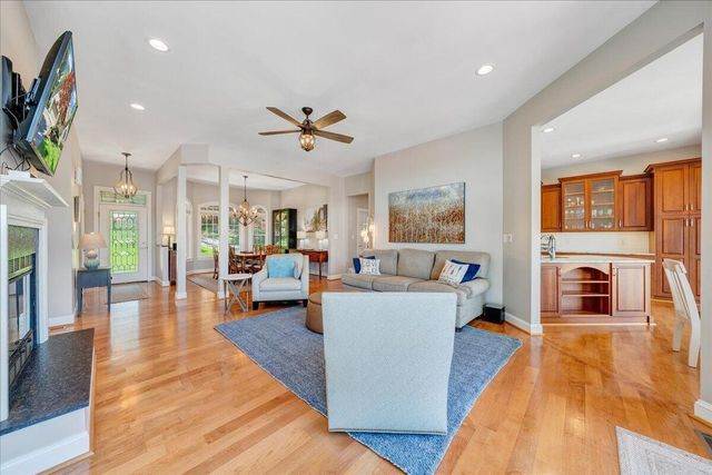 625 Winding Waters DR, Moneta, VA 24121