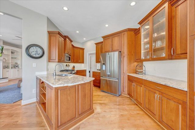 625 Winding Waters DR, Moneta, VA 24121