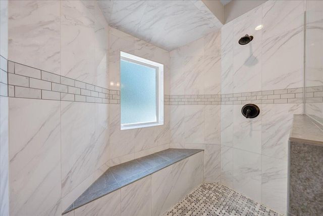625 Winding Waters DR, Moneta, VA 24121