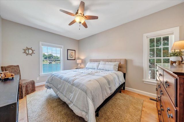 625 Winding Waters DR, Moneta, VA 24121