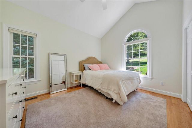 625 Winding Waters DR, Moneta, VA 24121