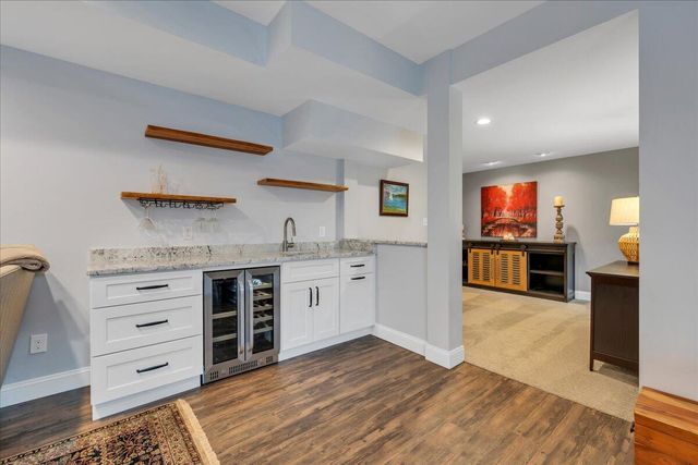 625 Winding Waters DR, Moneta, VA 24121