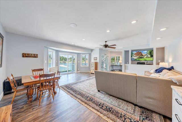 625 Winding Waters DR, Moneta, VA 24121