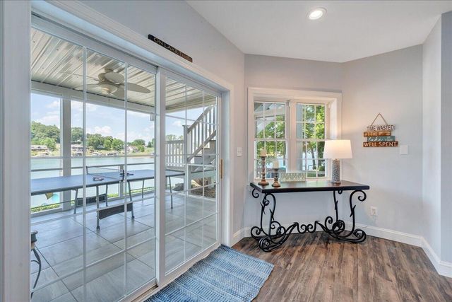 625 Winding Waters DR, Moneta, VA 24121