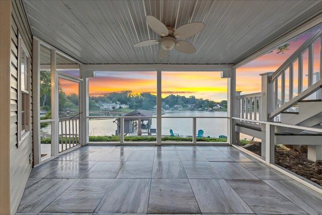 625 Winding Waters DR, Moneta, VA 24121