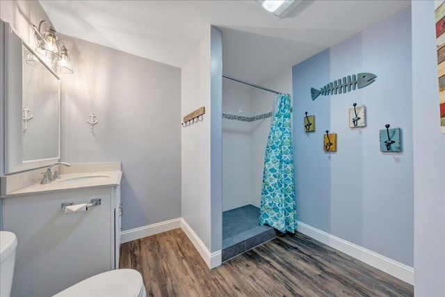 625 Winding Waters DR, Moneta, VA 24121
