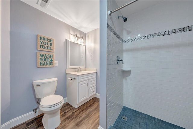 625 Winding Waters DR, Moneta, VA 24121