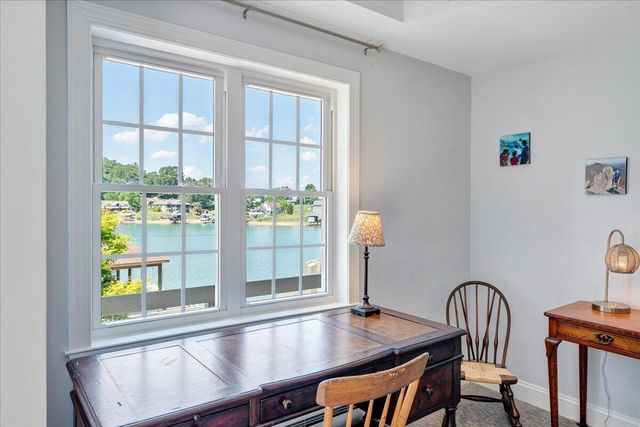625 Winding Waters DR, Moneta, VA 24121