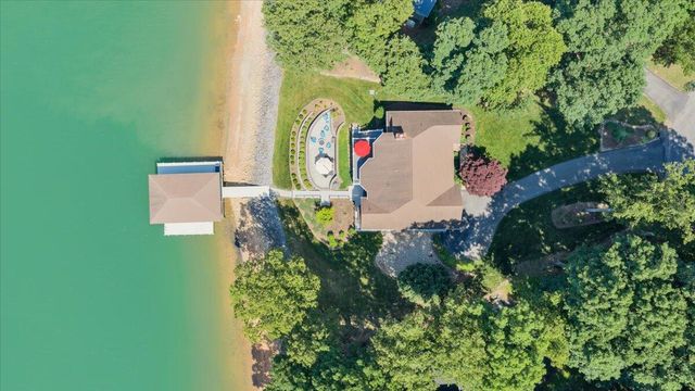 625 Winding Waters DR, Moneta, VA 24121