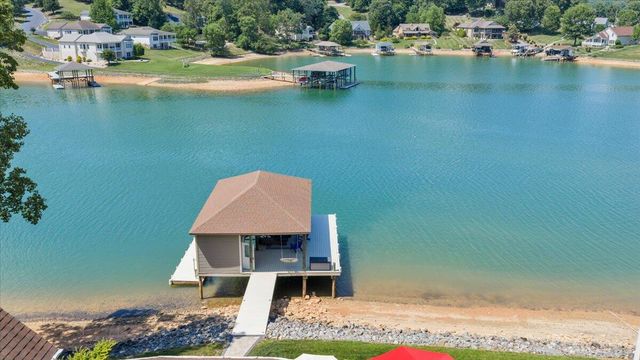 625 Winding Waters DR, Moneta, VA 24121