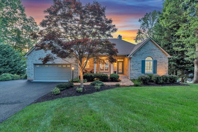 625 Winding Waters DR, Moneta, VA 24121