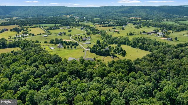 38689 CASSIA LN, Lovettsville, VA 20180