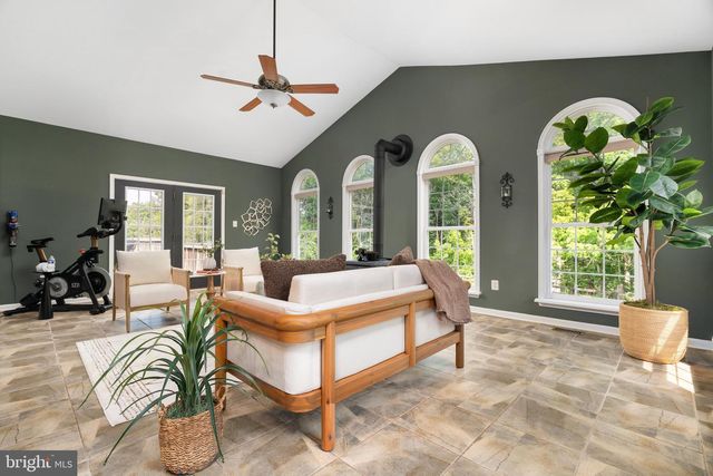 38689 CASSIA LN, Lovettsville, VA 20180