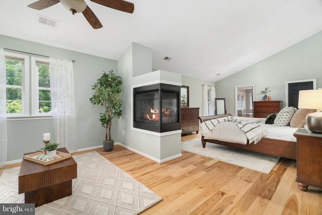 38689 CASSIA LN, Lovettsville, VA 20180