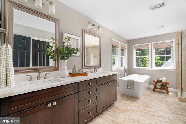 38689 CASSIA LN, Lovettsville, VA 20180