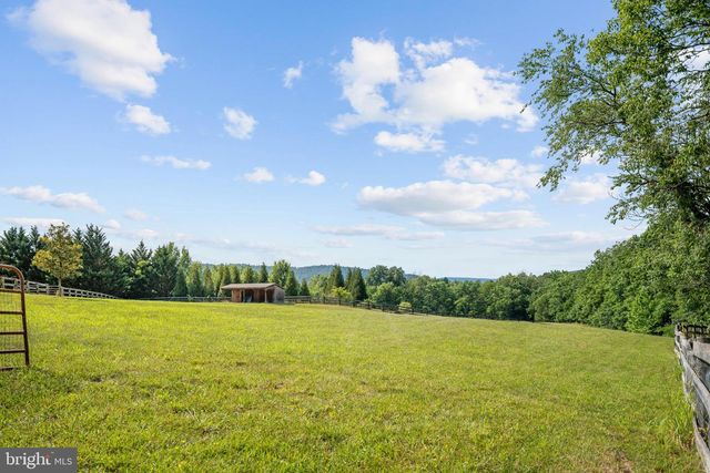 38689 CASSIA LN, Lovettsville, VA 20180