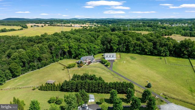 38689 CASSIA LN, Lovettsville, VA 20180