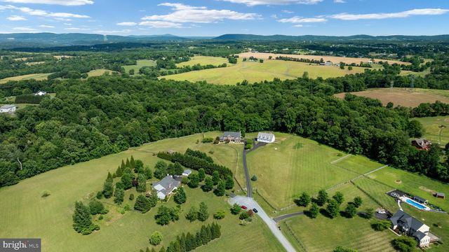 38689 CASSIA LN, Lovettsville, VA 20180