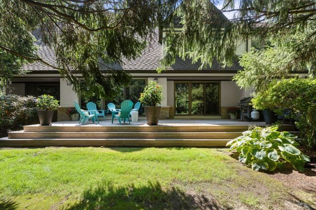 279 Nahanton St 279, Newton, MA 02459