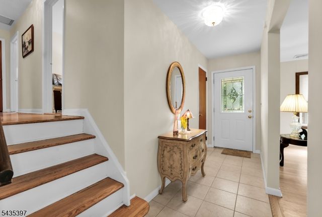 23 Ridge Ct, Cedar Grove Twp., NJ 07009