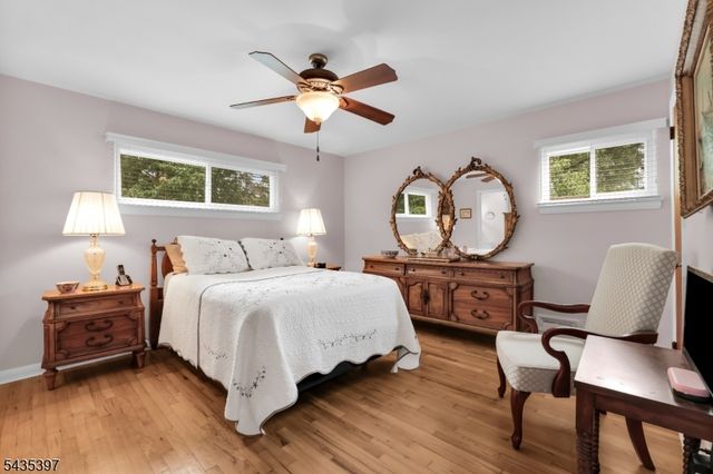 23 Ridge Ct, Cedar Grove Twp., NJ 07009