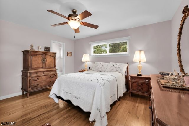 23 Ridge Ct, Cedar Grove Twp., NJ 07009