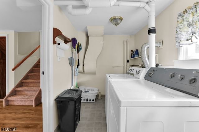 23 Ridge Ct, Cedar Grove Twp., NJ 07009