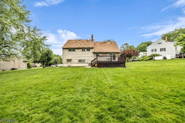 23 Ridge Ct, Cedar Grove Twp., NJ 07009