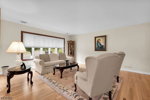 23 Ridge Ct, Cedar Grove Twp., NJ 07009