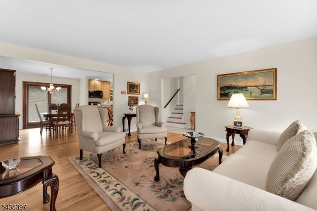 23 Ridge Ct, Cedar Grove Twp., NJ 07009