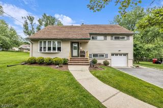 23 Ridge Ct, Cedar Grove Twp., NJ 07009