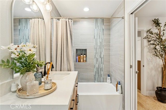 8212 Marina Pacifica, Long Beach, CA 90803