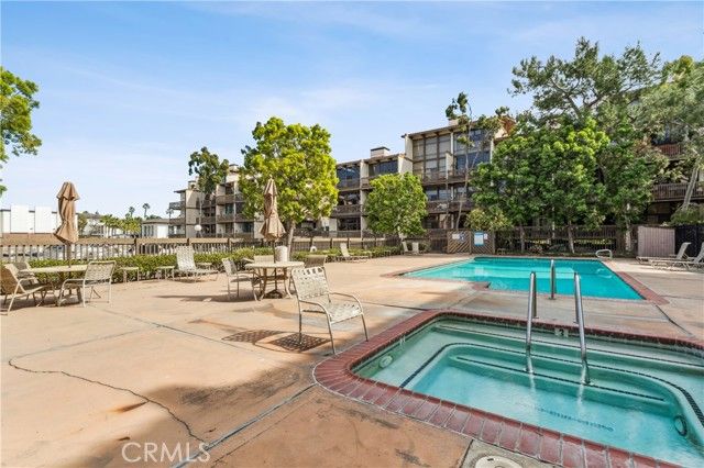 8212 Marina Pacifica, Long Beach, CA 90803