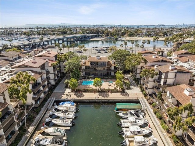 8212 Marina Pacifica, Long Beach, CA 90803