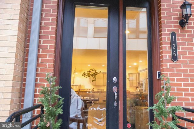 126 CAMBRIA WALK, Alexandria, VA 22304