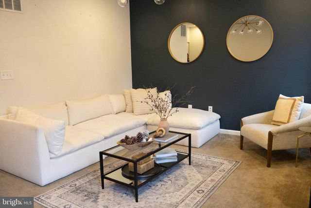 126 CAMBRIA WALK, Alexandria, VA 22304