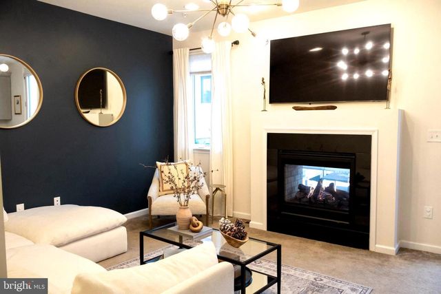 126 CAMBRIA WALK, Alexandria, VA 22304